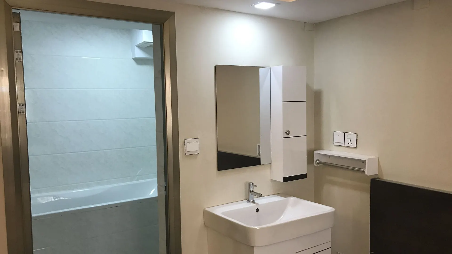 51 Hotel Yangon