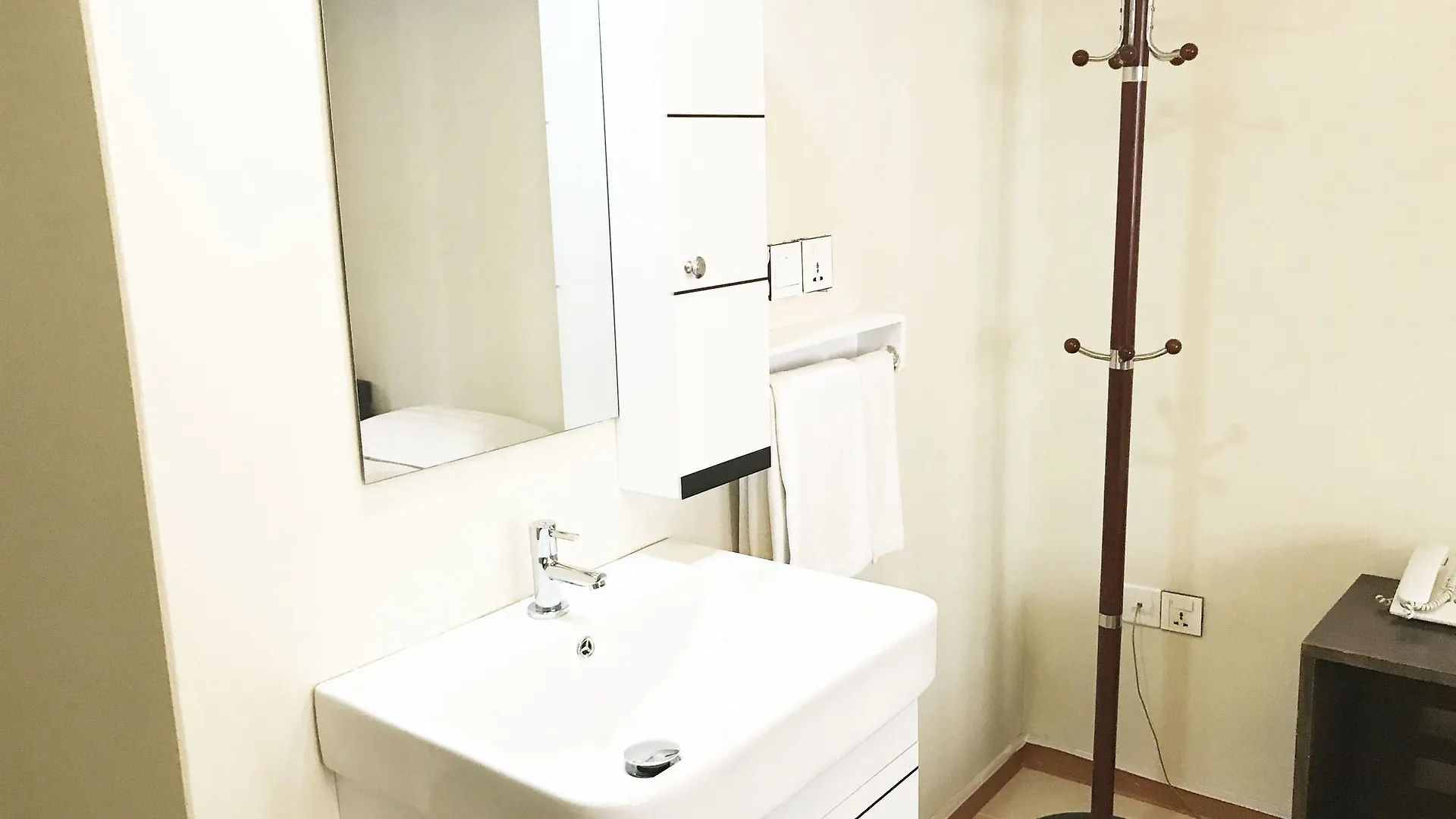 51 Hotel Yangon
