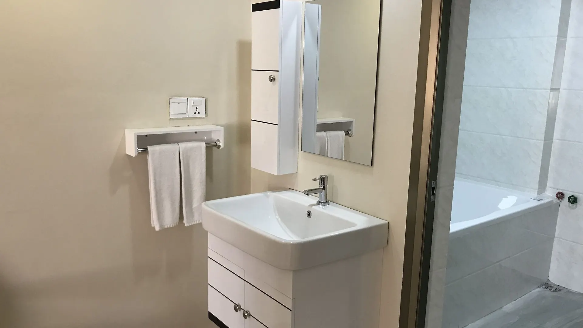 51 Hotel Yangon Myanmar